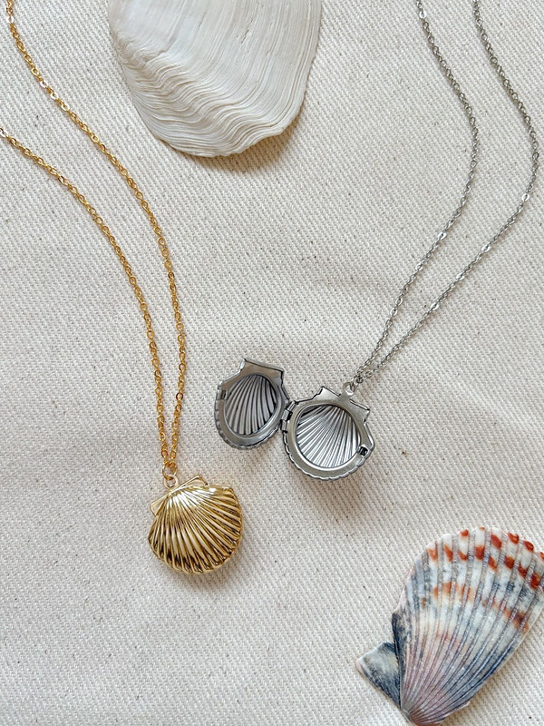 Clam Locket