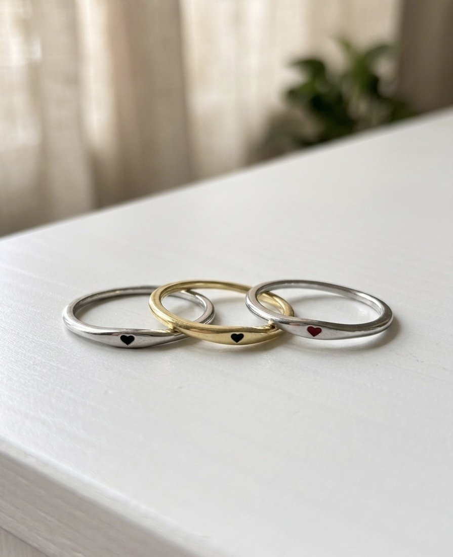 Petite Heart Band Ring