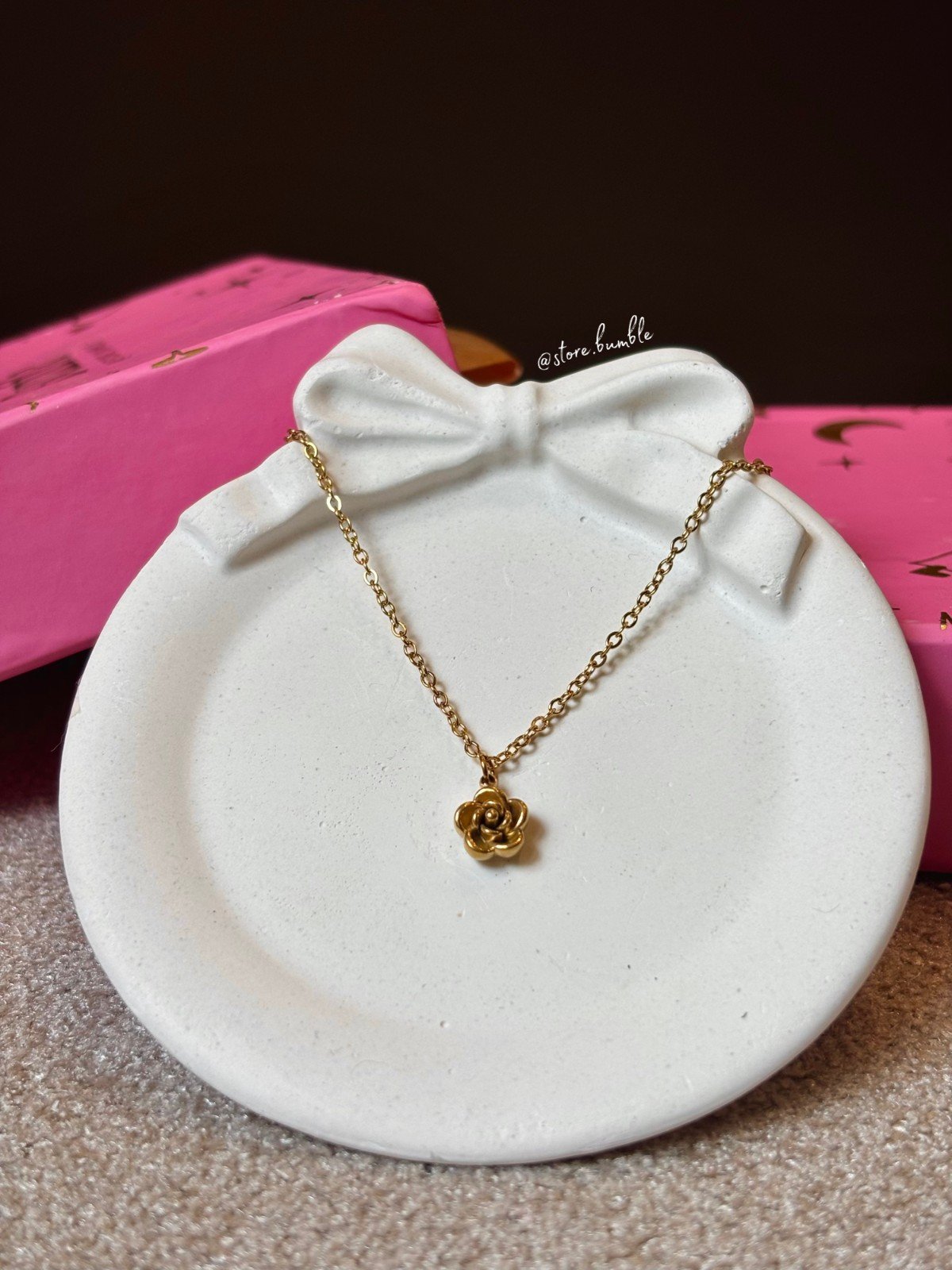 Rosette Necklace