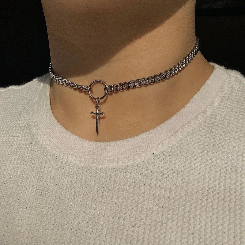 Dagger Choker