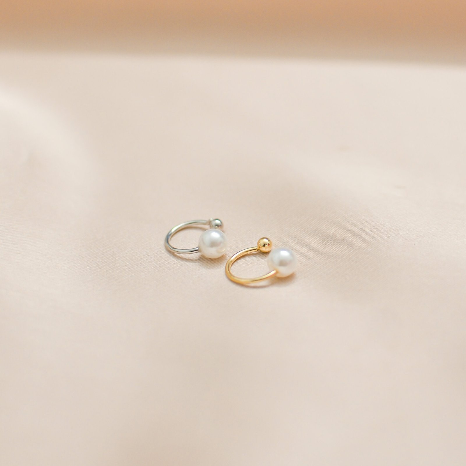Pearl Earcuff
