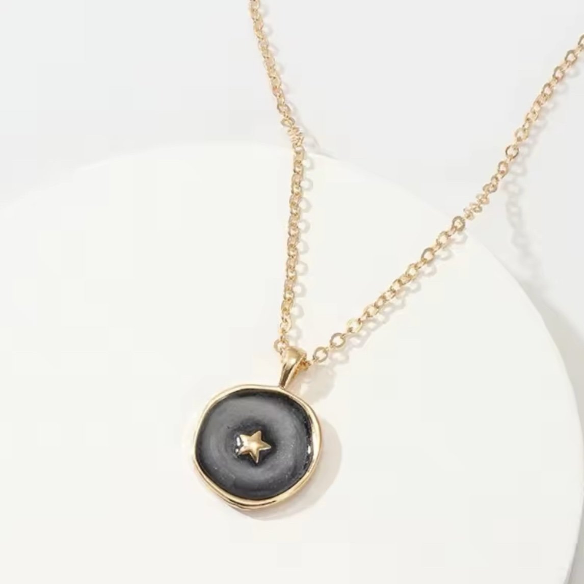 Aurora Necklace (Black)