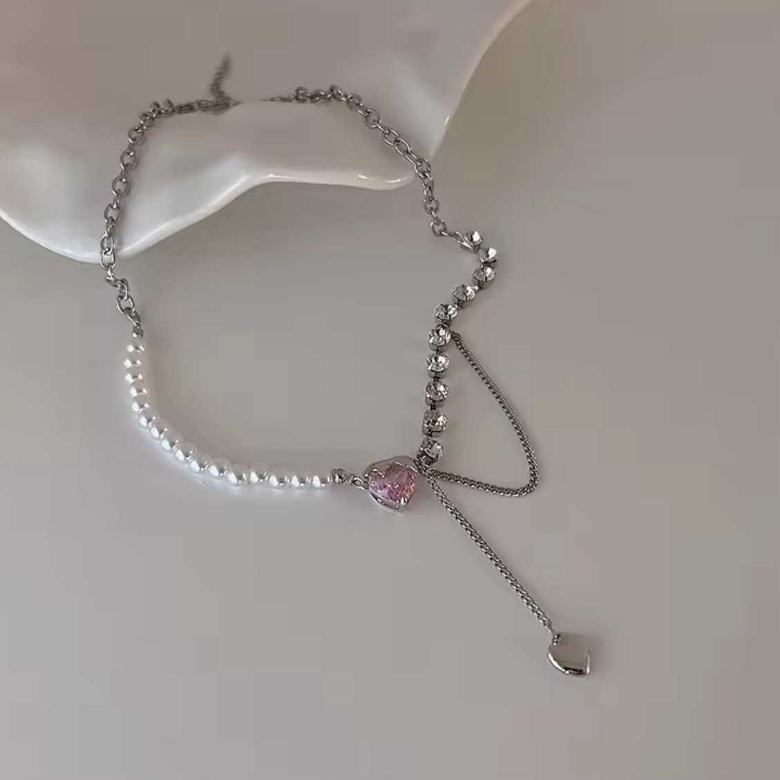 Pearly Crystal Necklace (Pink)