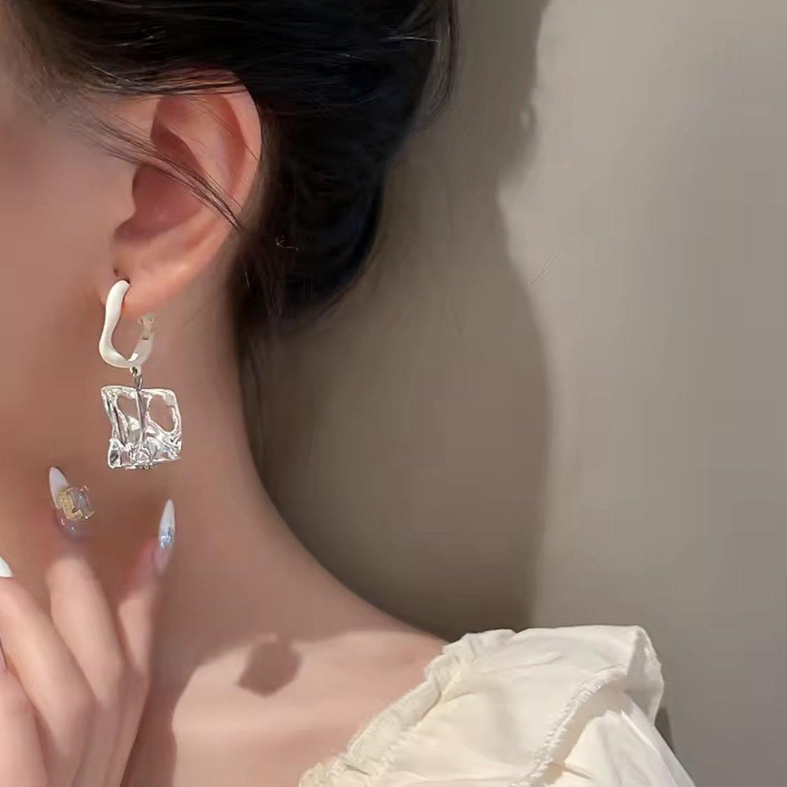 Ice Cube Hoops