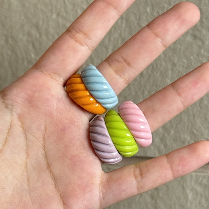 Colorful Croissant Rings Set