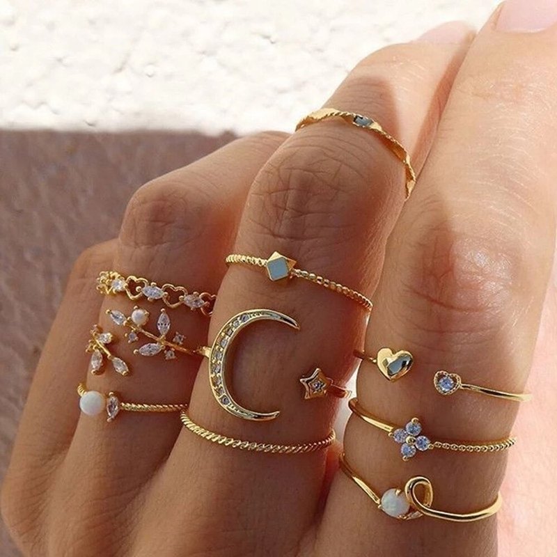Dazy Crescent Rings Set