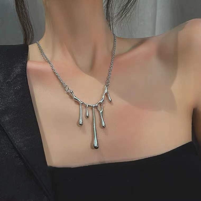 Drippy Necklace
