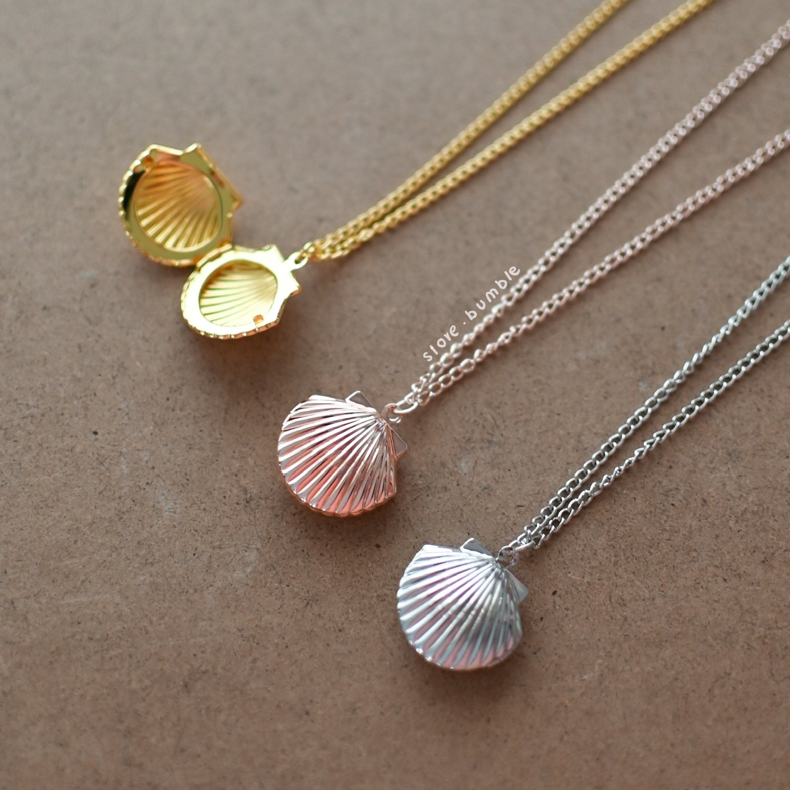 Clam Locket